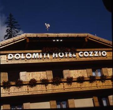 Dolomiti Hotel Cozzio Мадона ди Кампильо Екстериор снимка